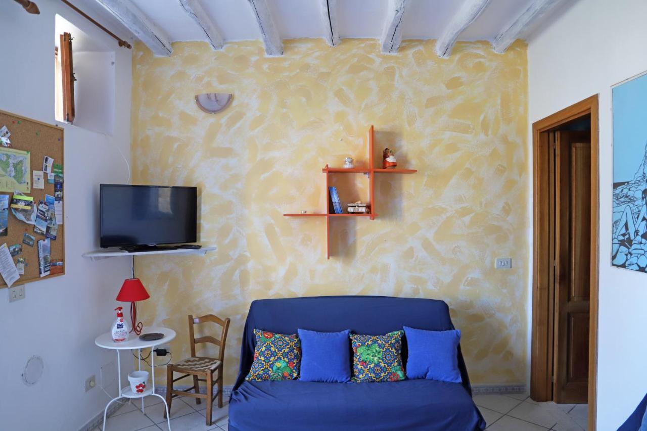 Casa Vacanze Lorenzo Villa Malfa  Ngoại thất bức ảnh